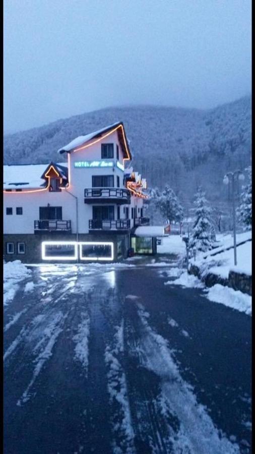 Hotel All Times 蒂米苏尔德约斯 外观 照片